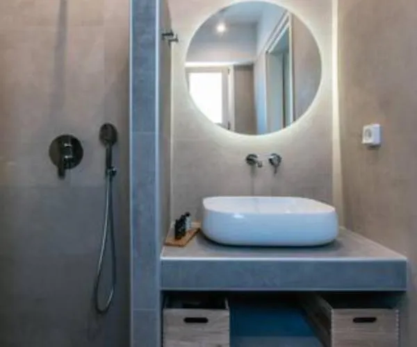 Naxosgrey11 * Naxos City